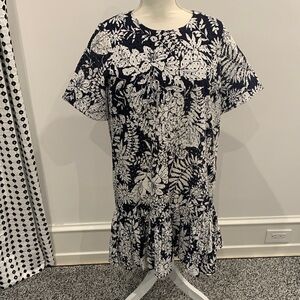 Milly Black and White Floral Drop-Waist Shift Dress. Medium.  Adorable!!